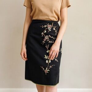 NWT Anthropologie Black Embroidered Skirt Size 6